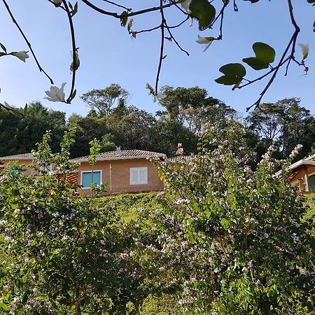 Pousada Recanto Dos Beija Flores Monte Alegre do Sul Exterior foto