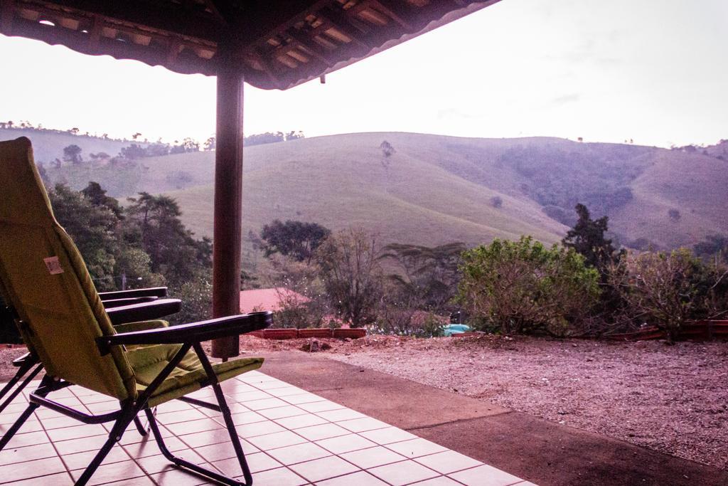 Pousada Recanto Dos Beija Flores Monte Alegre do Sul Exterior foto