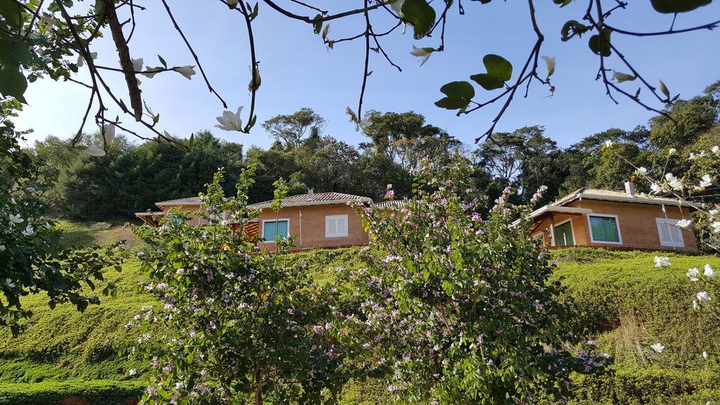 Pousada Recanto Dos Beija Flores Monte Alegre do Sul Exterior foto