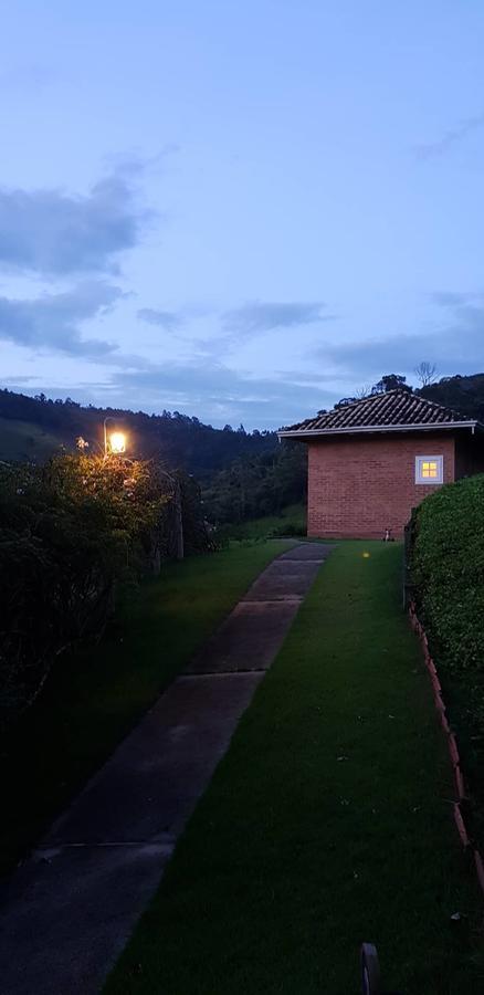 Pousada Recanto Dos Beija Flores Monte Alegre do Sul Exterior foto