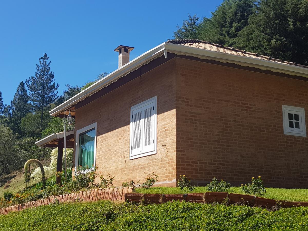 Pousada Recanto Dos Beija Flores Monte Alegre do Sul Exterior foto