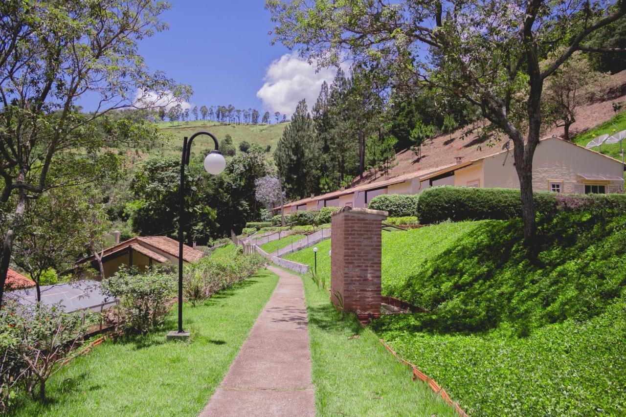Pousada Recanto Dos Beija Flores Monte Alegre do Sul Exterior foto
